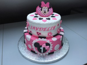 Kindertaarten - Jaydelie taart met muis Minnie Kindertaarten - Jaydelie taart met muis Minnie