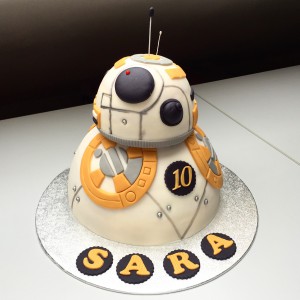 Kindertaarten - 3D taart Star Wars BB8 Kindertaarten - 3D taart Star Wars BB8