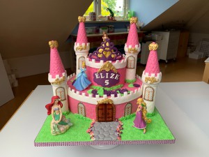 Kindertaarten - 3D Prinsessenkasteel Kindertaarten - 3D Prinsessenkasteel