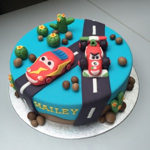 Kindertaarten - Cars taart Hailey Kindertaarten - Cars taart Hailey
