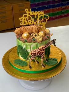 Feesttaarten - Dripcake jungle met speelgoed David