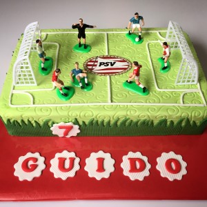 Kindertaarten - Voetbaltaart Guido Kindertaarten - Voetbaltaart Guido