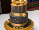 Drip Cake - Gouden drip op zwarte fondant stapeltaart Dilay