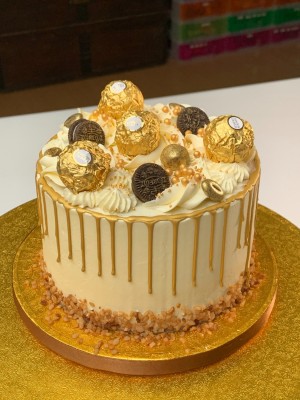 Drip cake - Crèmetaart Ferrero Rocher Oreo gouden drip