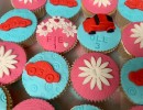 Cupcakes - Cupcakes met autootjes en bloemen